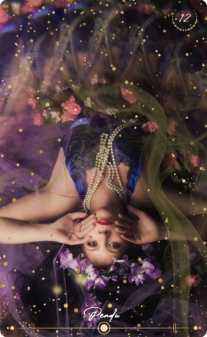 12_pendu_tarot_femme_moderne_la_crea_de_k